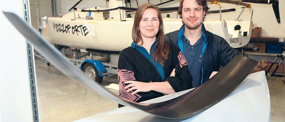 Gebogener Erfolg. Wie ein flacher Stoßzahn sieht das steuerbare Foil aus, mit dem die Gründer Catarina Jentzsch und Thilo Keller Segelbooten zu mehr Geschwindigkeit verhelfen.