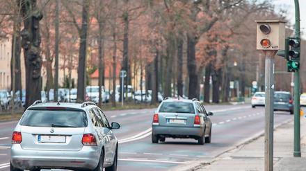 Erwischt. 146 500 Knöllchen hat das Potsdamer Ordnungsamt im vergangenen Jahr an Auto-Windschutzscheiben platziert – das sind rund 2000 Strafzettel mehr als noch im Jahr 2016.