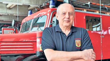 Rückblick. Feuerwehrchef Wolfgang Hülsebeck kam 1976 zur Wehr nach Potsdam. Heute soll er in der Wache in Babelsberg offiziell verabschiedet werden.