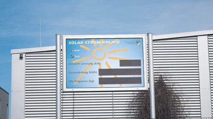 Geht doch. Die defekte Anzeige der Solaranlage in der Wetzlarer Straße.