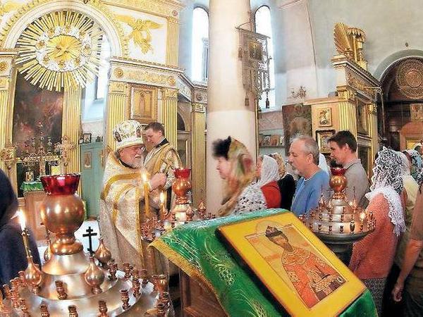 Vorgestellt wird auch die Arbeit der russisch-orthodoxen Gemeinde in Potsdam in der Alexander-Newski-Gedächtniskirche.