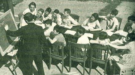 Hebräisch-Unterricht: Schülerinnen und Schüler des jüdischen Landschulheims in Caputh lernten besonders Sprachen von potenziellen Auswanderungsländern. 