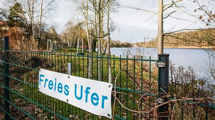Seit zehn Jahren ist der Uferweg am Griebnitzsee gesperrt. 