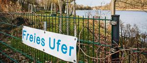 Seit zehn Jahren ist der Uferweg am Griebnitzsee gesperrt. 