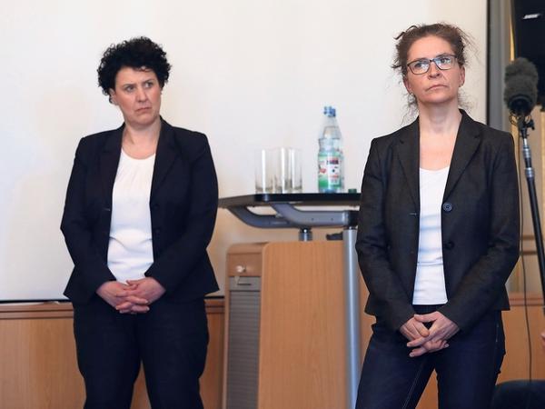 Gesundheitsdezernentin Brigitte Meier (SPD, l.) und die Medizinische Geschäftsführerin des Klinikums, Dorothea Fischer.