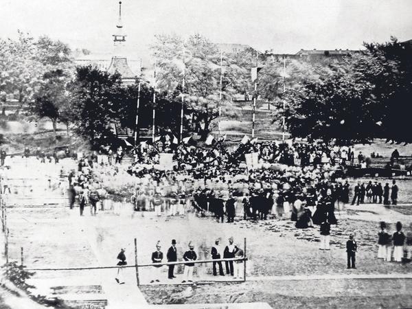 Die Grundsteinlegung für die Kirche auf dem Bassinplatz am 4. Juni 1867.