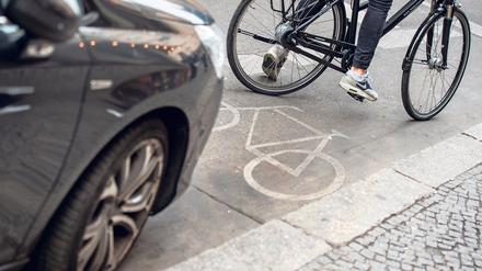 Zugeparkte Radwege sind ärgerlich - und auch gefährlich.