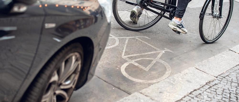 Zugeparkte Radwege sind ärgerlich - und auch gefährlich.