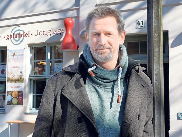 Wenig zufrieden mit den Lockerungen zeigte sich Matthias Schäferhoff vom Spieleladen „Galadriel“ in der Innenstadt.