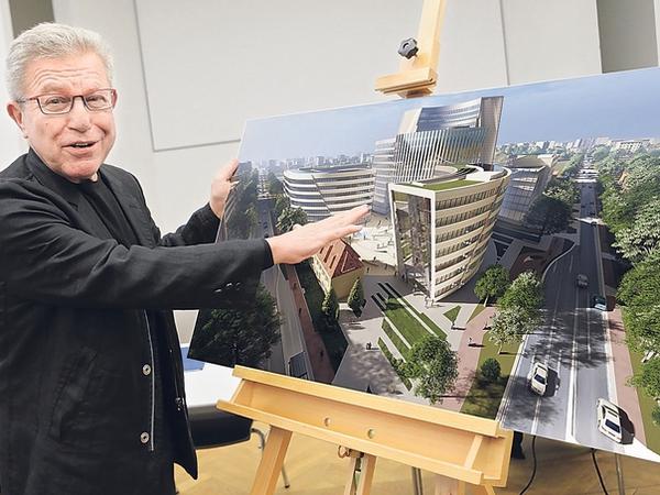 US-Stararchitekt Daniel Libeskind bei der Vorstellung seiner Pläne für eine „Media City“ zwischen Filmpark und den Filmstudios.