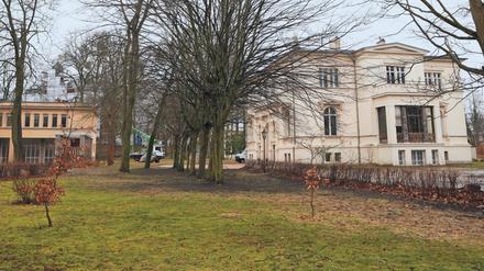 Auf dem Gelände der Villa Francke (rechts) soll neben der ehemaligen Remise (links) ein Kunstmuseum errichtet werden. 