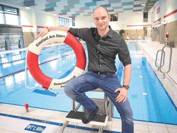 Schwimmhallenleiter Hans Behrendt freut sich bereits auf die Rückkehr von Gästen.