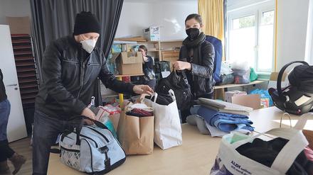 Die Potsdamer Arbeiterwohlfahrt hat ihre Hilfsaktion ausgeweitet: Spendenwillige können nun vier Sammelstellen in der Stadt anfahren.
