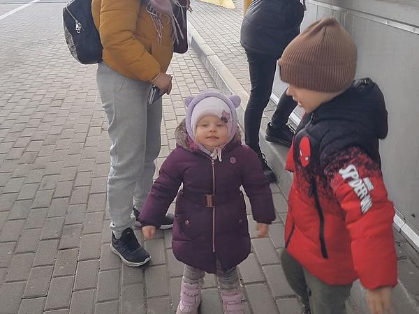 Die Richters holten die zweijährige Slata, den sechsjährigen Kyrill und ihre Mutter Maria nach Deutschland. 