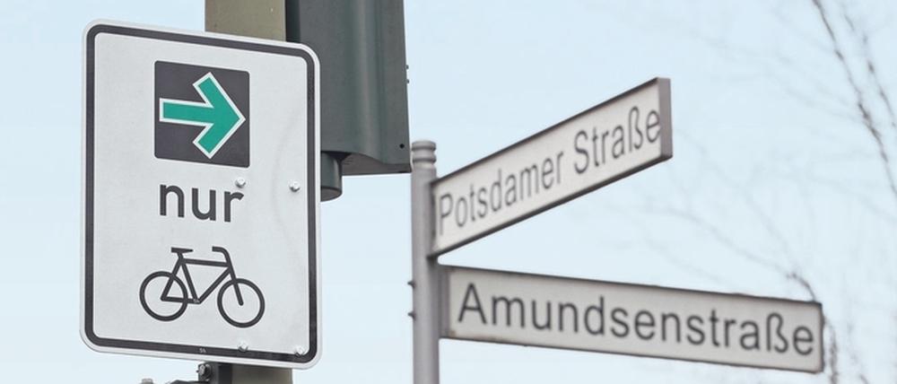 Abbiegen erlaubt. Potsdams erster Grünpfeil für Radfahrer. 