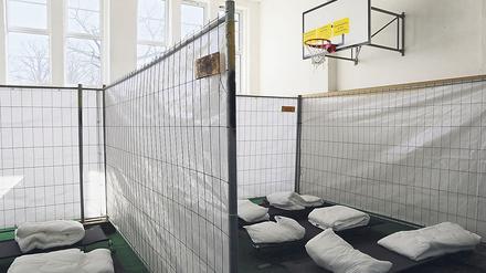 In der Turnhalle des Treffpunkts Freizeit sind Schlafplätze für Kriegsflüchtlinge eingerichtet. 