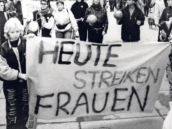Im Dezember 1989 wurde der dazugehörige Potsdamer Zweig gegründet, der durch Aktionen mehr Gleichberechtigung einforderte.