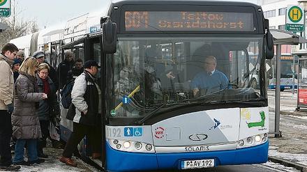 Für Havelbus- und VIP-Kunden könnte es in der kommenden Woche eng werden: Verdi droht mit Streik.