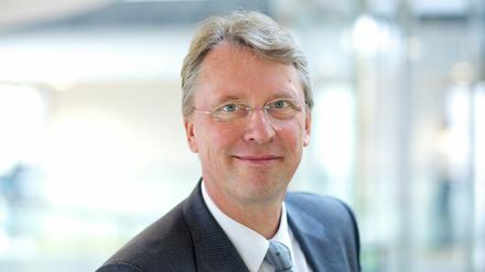 Prof. Dr. Christoph Meinel ist seit 2004 Direktor des Hasso-Plattner-Instituts und Leiter des Fachgebiets Internet-Technologien und -Systeme. 