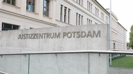 Amtsgericht und Landgericht Potsdam suchen ehrenamtliche Jugendschöff:innen.