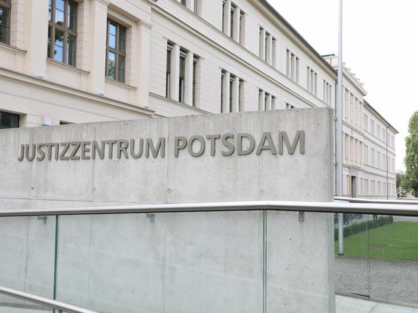 Das Justizzentrum Potsdam beherbergt auch das Landgericht. 