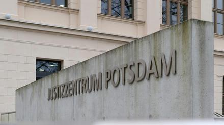 Das Justizzentrum in Potsdam. Dort wird den mutmaßlichen Tätern der Prozess gemacht. 