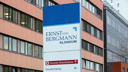 Im Bergmann-Klinikum in Potsdam bleibt die Lage sehr angespannt. 