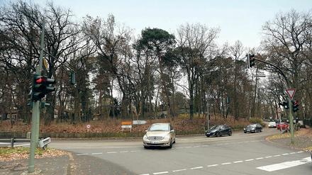 Kreuzung der Bundesstraße 2 zum Ritterfelddamm: Hier soll einem Verkehrsinfarkt vorgebeugt werden. 