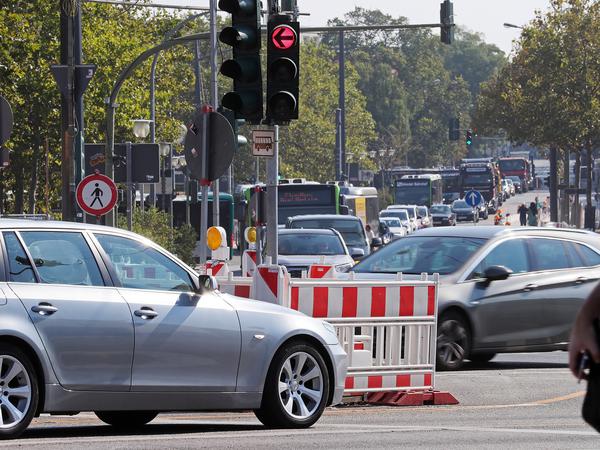 Potsdams größte Straßenkreuzung ist seit mehr als einem Jahr ein Baustelle.