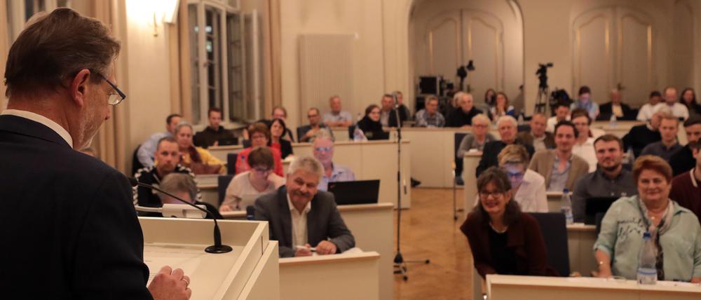 Jann Jakobs nahm zum letzten Mal als Oberbürgermeister an einer Sitzung der Potsdamer Stadtverordneten teil.