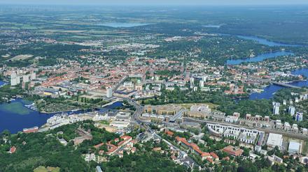 Blick über Brandenburgs Landeshauptstadt Potsdam: Die Stadt ist von Gewässern geprägt (Symbolbild).