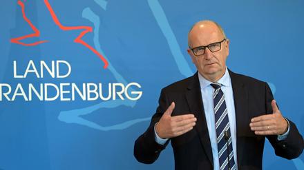 Dietmar Woidke (SPD) fordert Kontaktlisten richtig zu führen. 