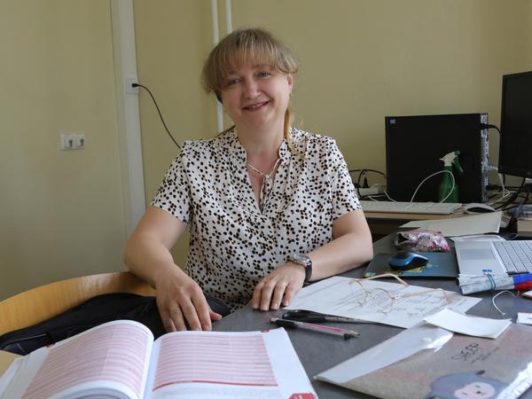 Lehrerin Nina Bessonova unterrichtet am Einstein-Gymnasium.