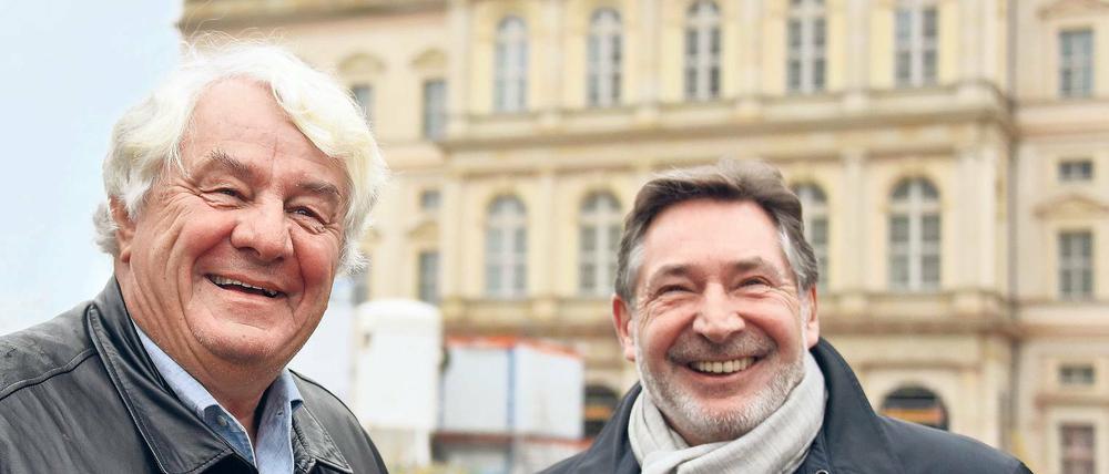 Lächeln für Potsdam. Hasso Plattner (l.) und Oberbürgermeister Jann Jakobs (SPD) vor dem Museum Barberini.