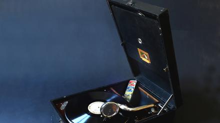 Im Potsdam Museum kann man zum Museumstag Schallplatten hören. 