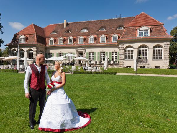 Schloss Kartzow ist bei Brautpaaren sehr beliebt.
