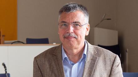 Frank Torsten Hufert, leitet seit 2014 das Institut für Mikrobiologie und Virologie der Medizinischen Hochschule Brandenburg. 