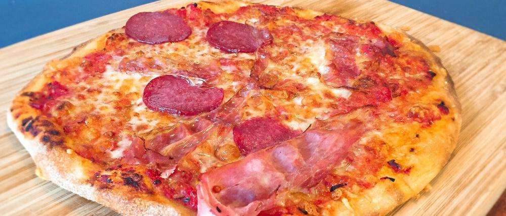 Mehrere Anbieter bringen die Pizza trotz geschlossener Restaurants nach Hause.