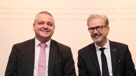 Der Potsdamer Alexianer-Geschäftsführer Oliver Pommerenke (v.l.) und Andreas Koch, Strategischer Vorstand Verein Oberlinhaus.
