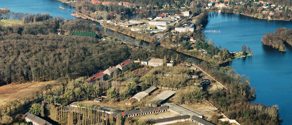 Potsdamer Norden Alt ehem. Graue Kasernen in Nedlitz,Aufnahme vom 02.02.2002
