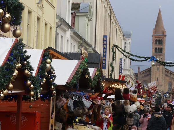 Wie soll der Weihnachsmarkt in der Brandenburger Straße künftig aussehen?