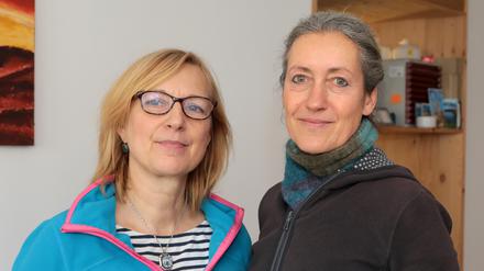 Sabina Frank und Hortense Lademann (v.l.) von der AIDS-Hilfe Potsdam.