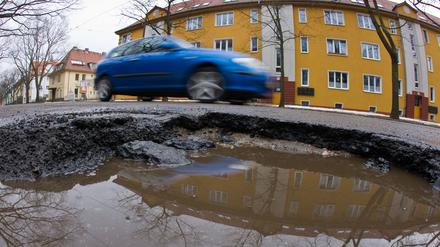 Jede dritte Straße in Brandenburg ist in keinem guten Zustand, zeigt eine aktuelle Studie.