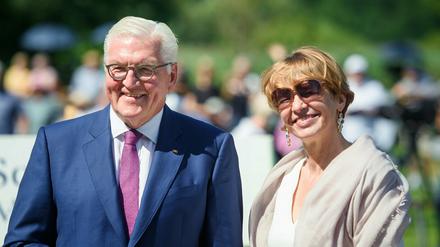 Bundespräsident Frank-Walter Steinmeier mit seiner Ehefrau Elke Büdenbender.