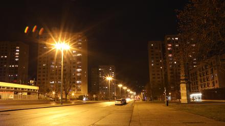 Städte sind in den vergangenen Jahren immer heller geworden - hier die Breite Straße um Mitternacht.