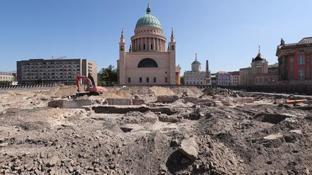 In der Potsdamer Mitte an der Nikolaikirche soll ein neues Gebäudearal entstehen.