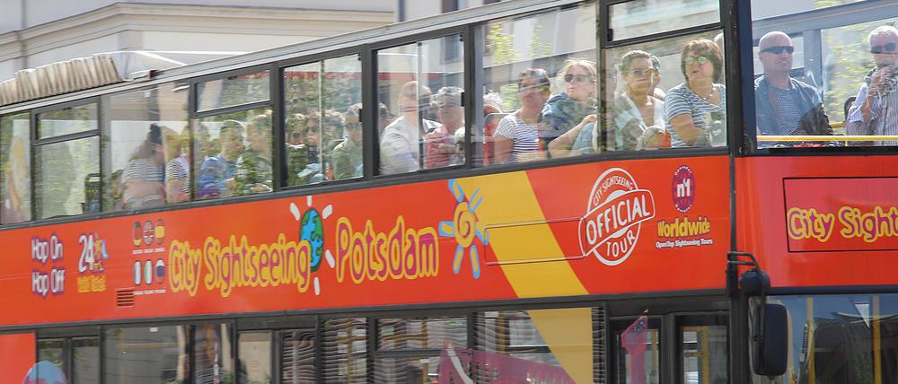 Per Bus lässt sich Potsdam wunderbar erkundigen (Archivbild).