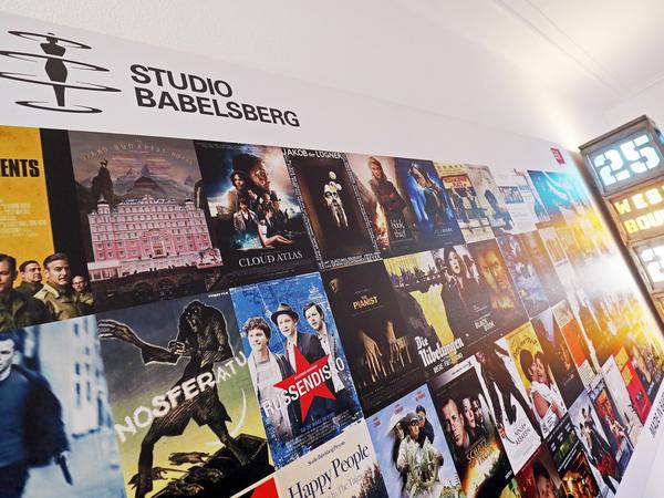 Eine Wand mit Postern von Filmen, die in Babelsberg gedreht wurden.