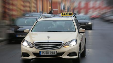 Der Mindestlohn und auch der fehlende Nachwuchs sind für die Potsdamer Taxibranche problematisch.