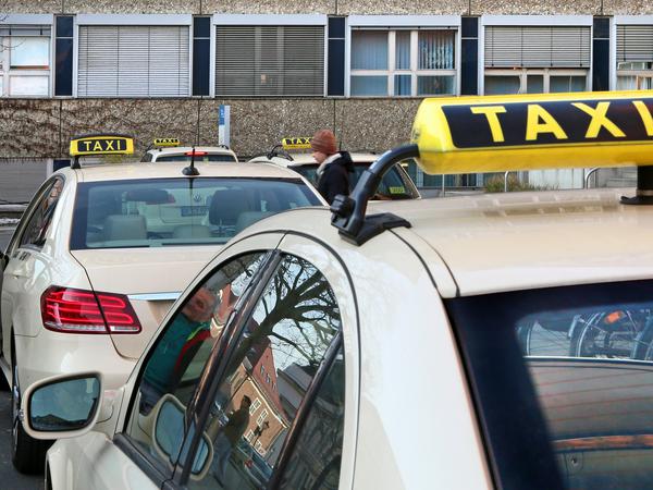 6,30 Euro Tagesverdienst - Potsdams Taxifahrer leiden unter der Coronakrise.